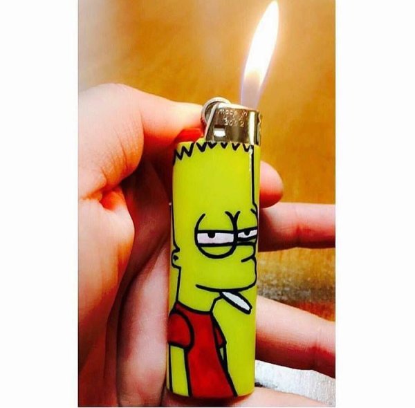 Разрисованная зажигалка