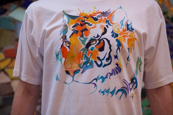 Белая майка с рисунком