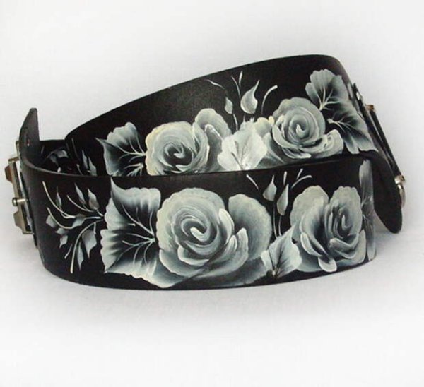 Роспись кожаного ремня акриловыми красками