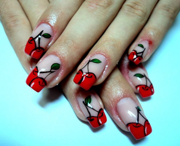 Ногти с вишенками