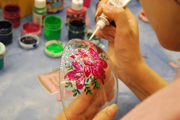 Роспись по стеклу акриловыми красками