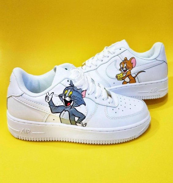 Расписные кроссовки