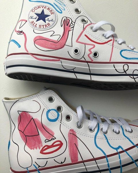 Разрисованные кроссовки