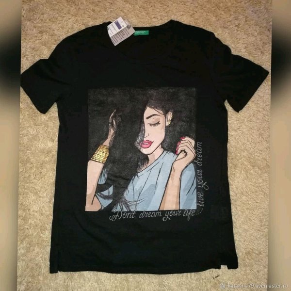 Роспись черной футболки
