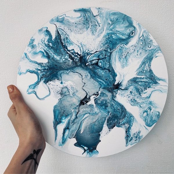 Рисование жидким акрилом на холсте