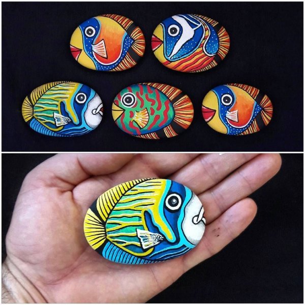 Рыбки на камнях рисование