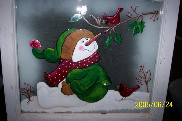 Снеговик на стекле гуашью
