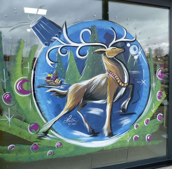 Новогодние рисунки на окнах гуашью 2020