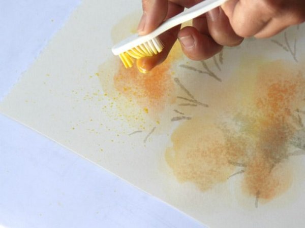 Техника набрызга в рисовании зубной щеткой