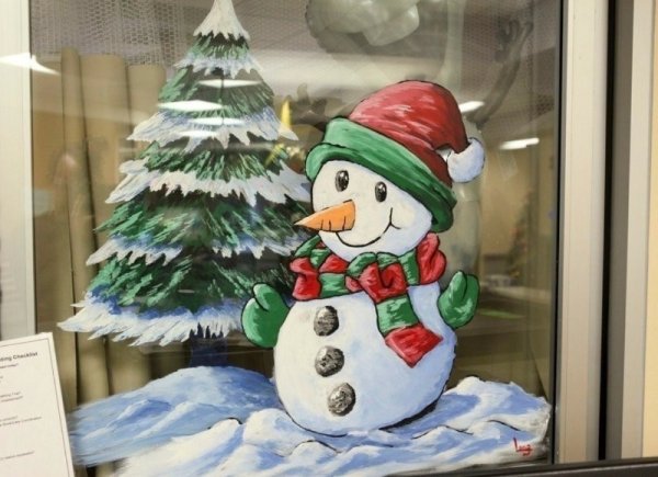 Олень на окне гуашью