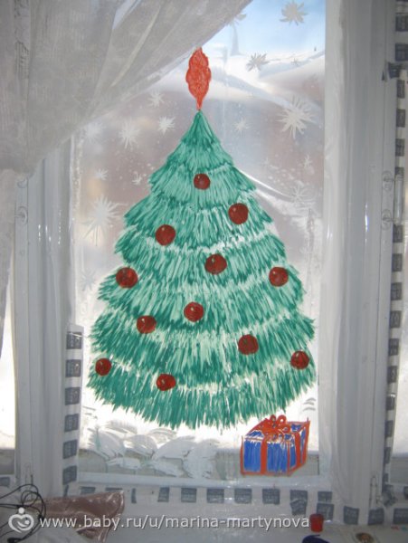 Елка на окне гуашью