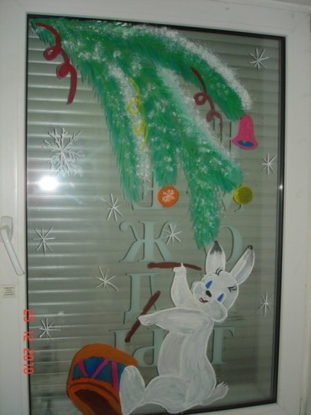 Зайчики гуашью новогодние на окна