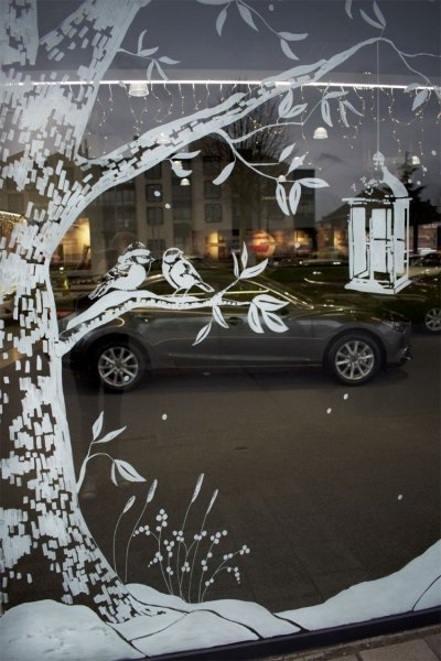 Украшение окон зимой