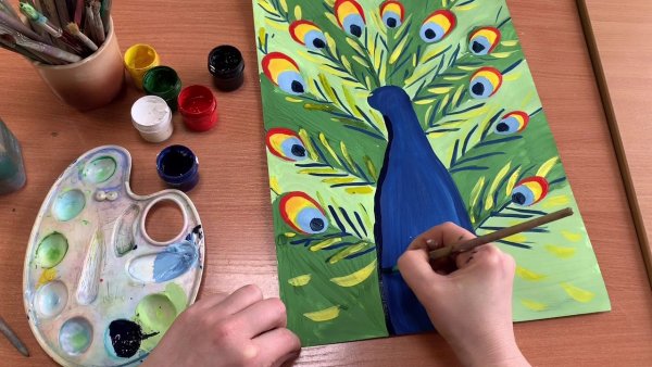 Правополушарное рисование для детей Павлин