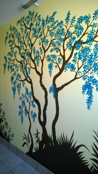 Роспись стен в подъезде