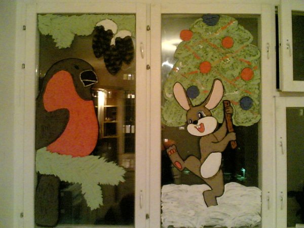 Новогодние рисунки на окнах