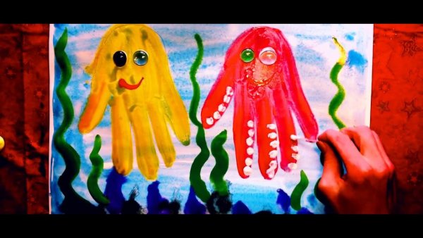 Осьминожки рисование ладошками