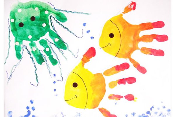 Рисование ладошкой рыбка