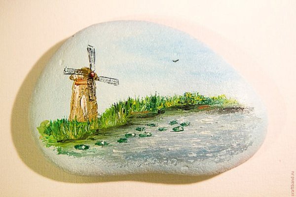 Роспись камней Маяк