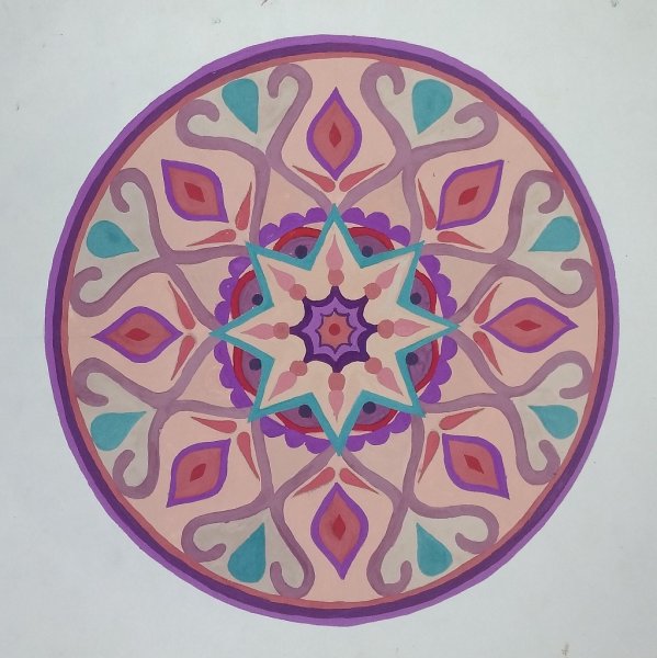 Декоративная композиция в круге