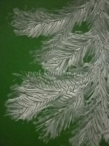 Рисование зубной пастой