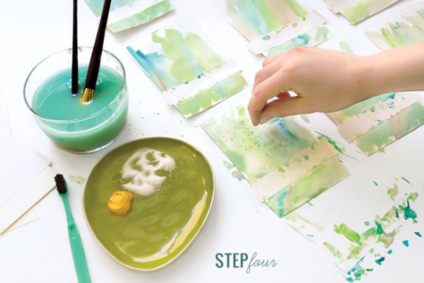 Рисование воском и солью