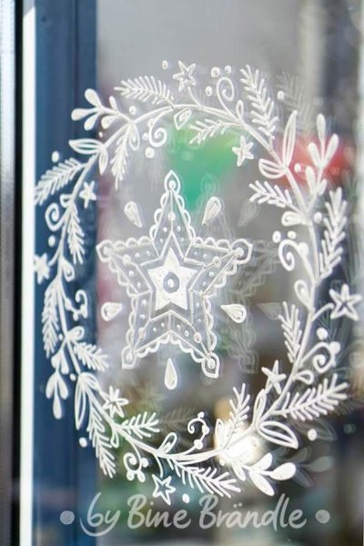 Новогодние узоры на стекле красками