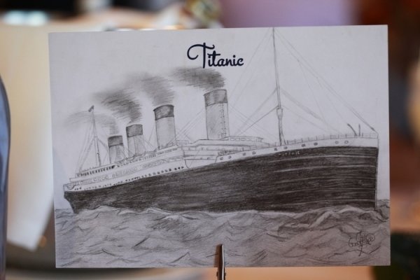 Рисунок Титаника простым карандашом