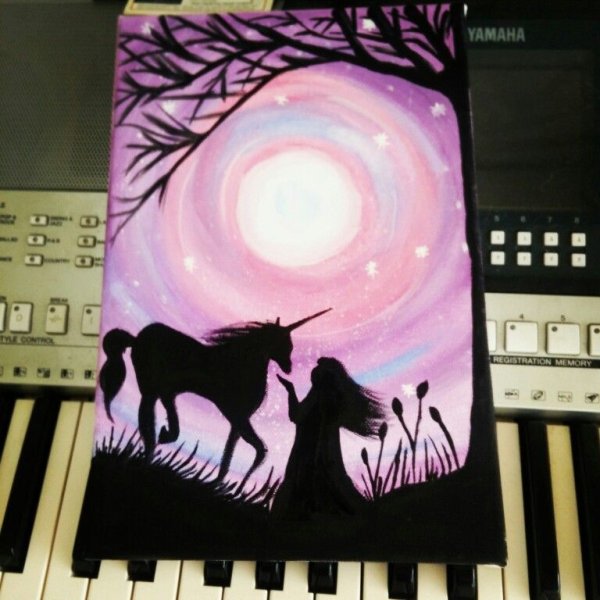 Единорог акрилом