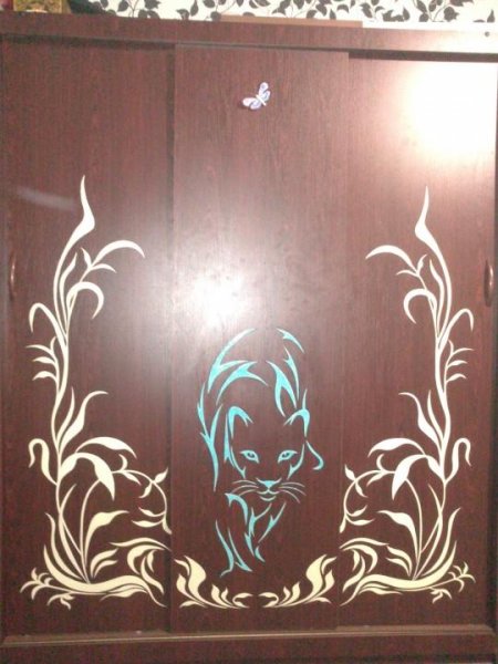 Украсить дверце шкафа