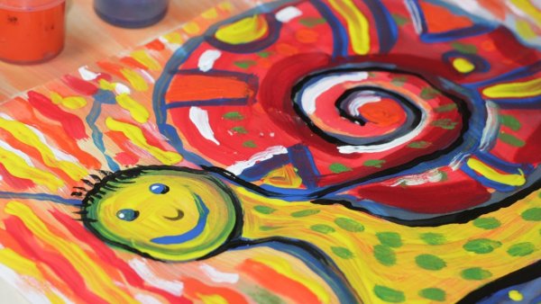 Улитка красками для детей