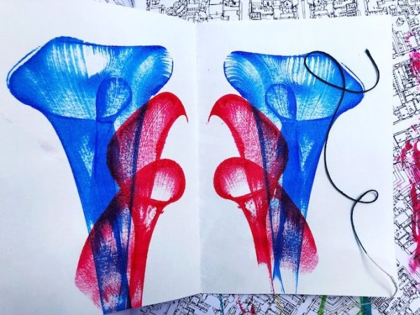 Рисование нитками и красками на бумаге