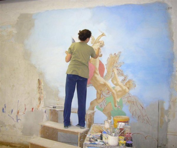 Художник на стенах в квартире