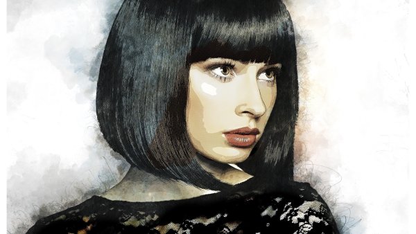 Брюнетка с каре