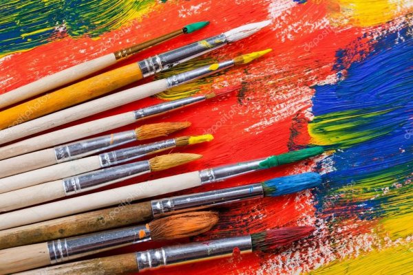 Краски и кисти для рисования