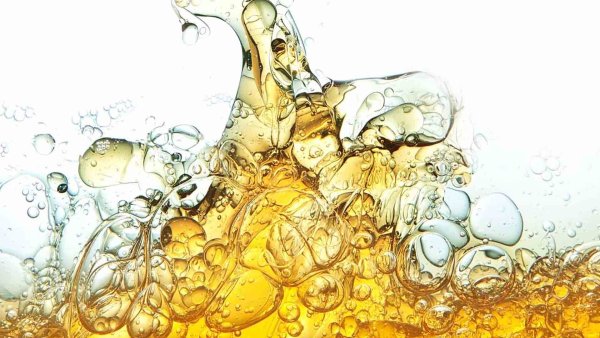 Растительное масло в воде