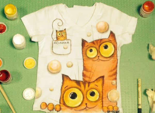 Роспись по трикотажу акриловыми красками