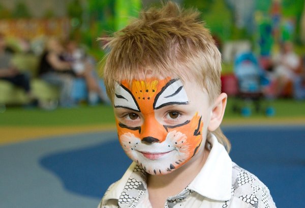 Детский грим на лице
