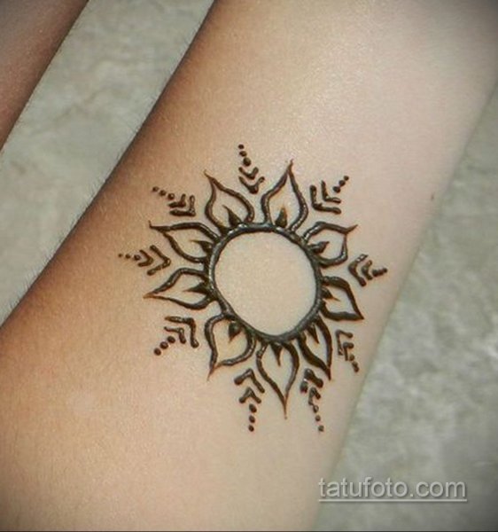 Мехенди солнце