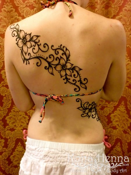 Мехенди на спине женские Крылья