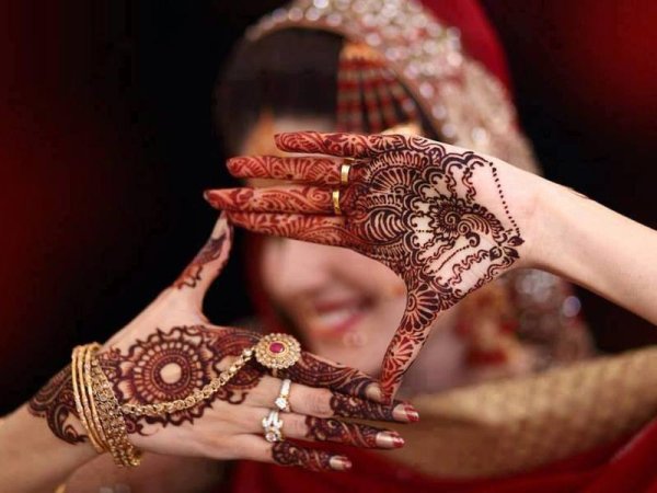 Роспись хной мехенди