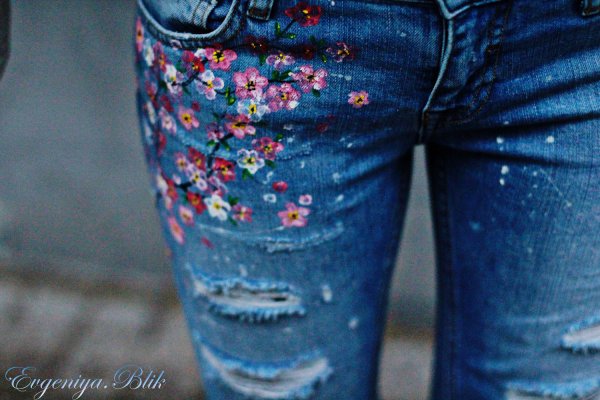 Роспись на джинсах