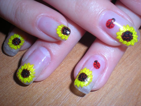 Рисование на ногтях