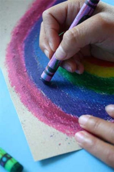 Рисование мелками восковыми на бумаге