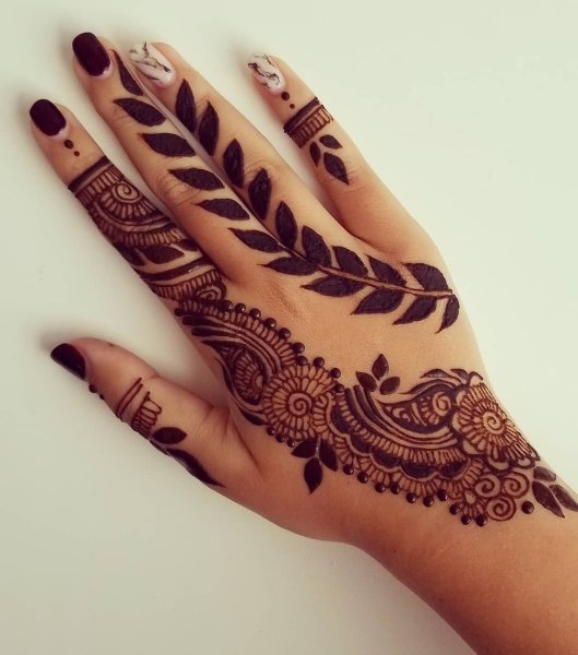 Тату хной мехенди