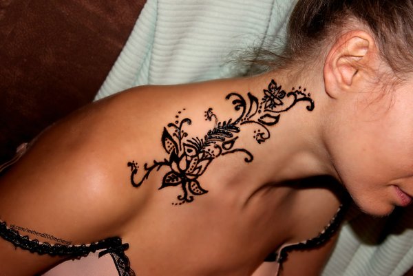 Веснушки хной для мехенди