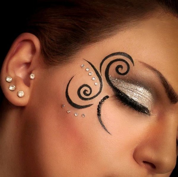 Макияж с узорами