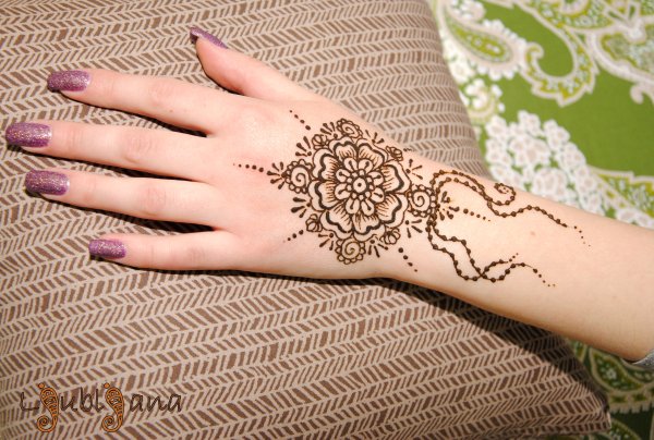 Рисунки хной картина