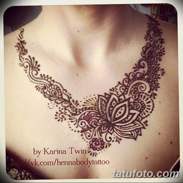 Узоры хной на груди