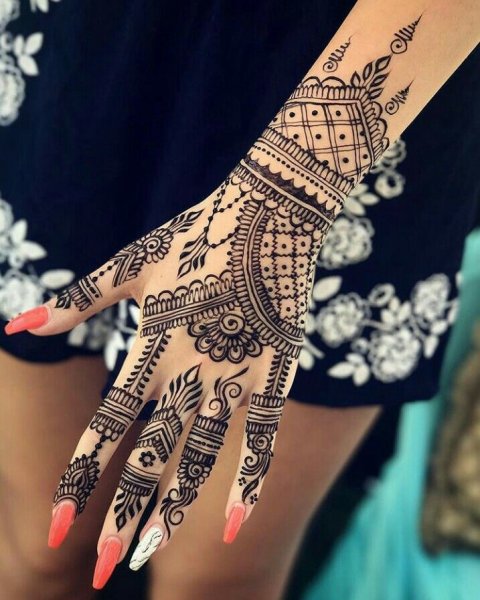 Красивые тату хной